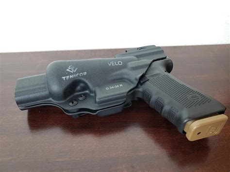 DO NOT INSTALL THE CLIPS FIRST Wear the holster around the house and let the holster find the best ridecarry location on its own. . Tenicor velo